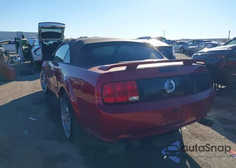 2005 Ford Mustang Gt z USA, uszkodzony, nr VIN 1ZVFT85H655210379